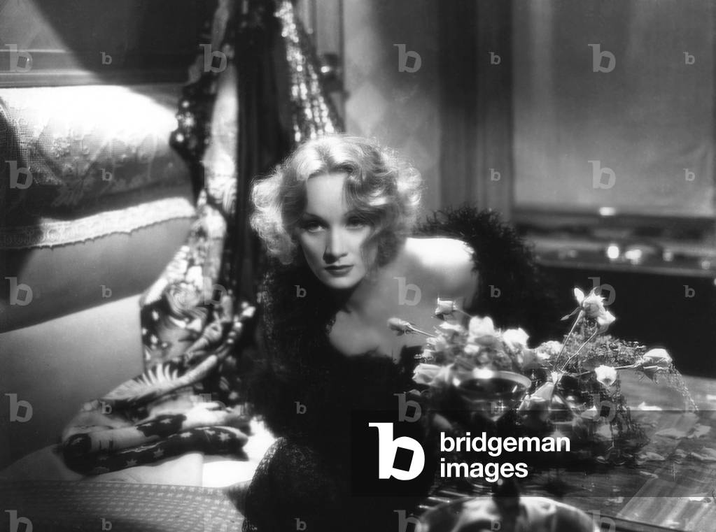 Bild von Fotografie "Shanghai Express 1932 Regie: Josef von Sternberg; Paramount Pictures; Anna Mae Wong; Marl