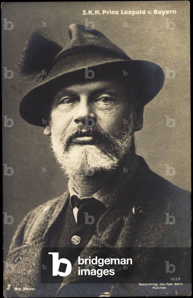 Ak Prince Leopold von Bayern Wittelsbach in hunting clothing (b/w photo)
