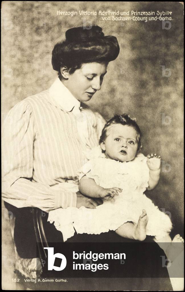 Immagine di Fotografia "Ak Duchessa Victoria Adelheid e la Principessa Sybille di Sassonia Coburgo Gotha (foto