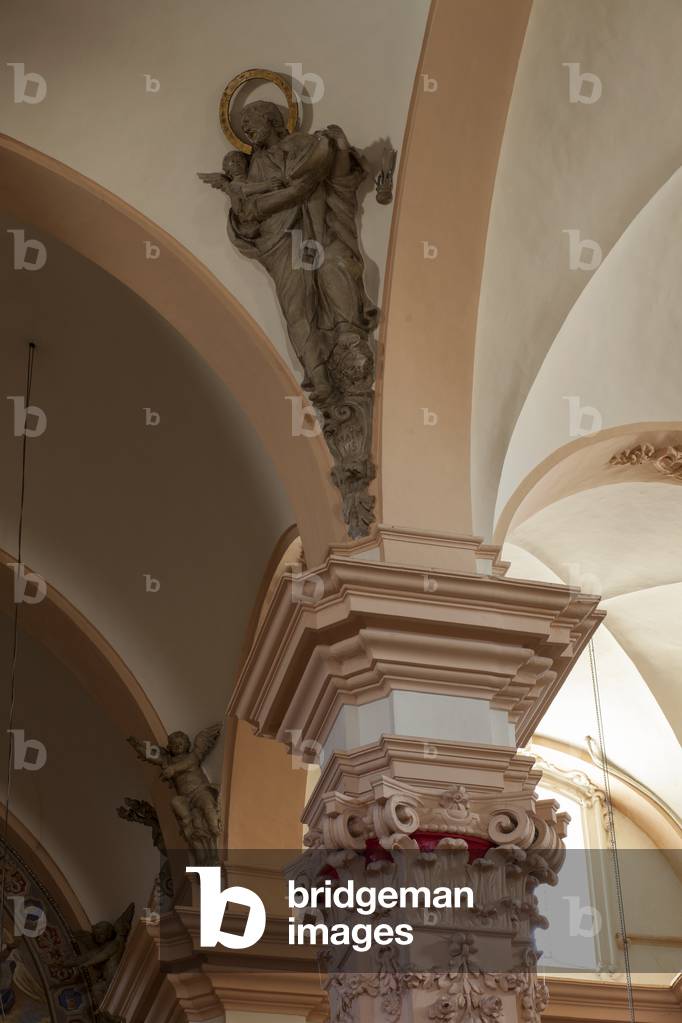 "Pfarrkirche Església de Santa Maria. Innere. Die Überfahrt. Statue. Matthäus der Evangelist. Barock."