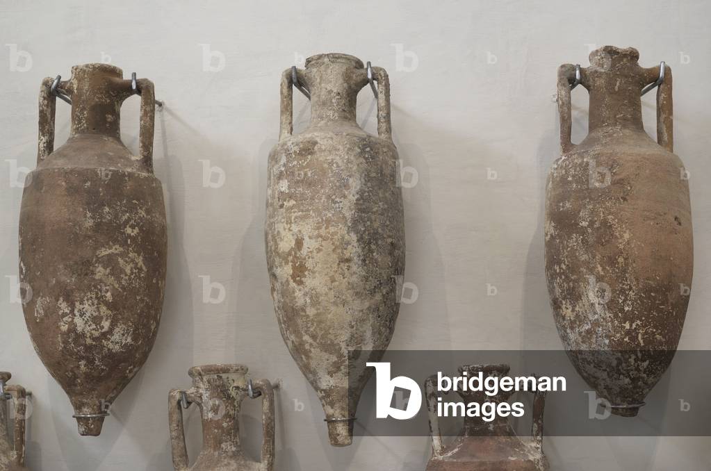 Italic amphorae, 2nd-1st centuries BC (pottery)