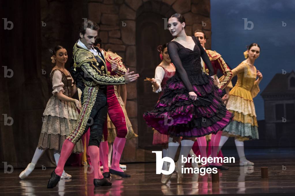 Immagine di Fotografia "I ballerini eseguono toreri danza (foto)" di Daniel González Acuña