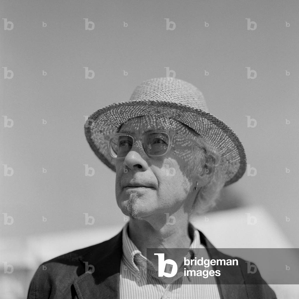 Immagine di Fotografia "Roger McGough" di Kathy De Witt, b/w