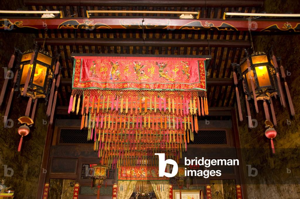 Thailand: San Chao Saeng Tham Chinese temple