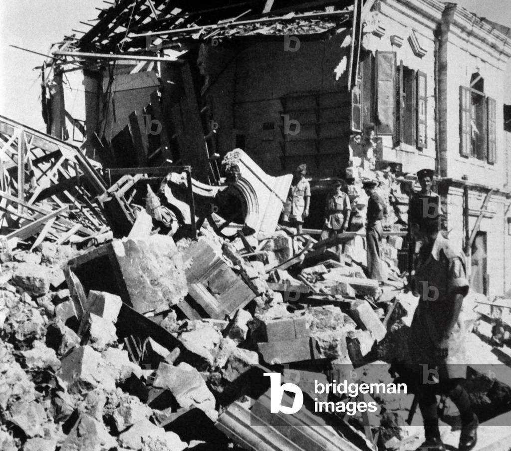 "Bombardamento effettuato lunedì 22 luglio 1946 dall'organizzazione clandestina militante sionista", b/w