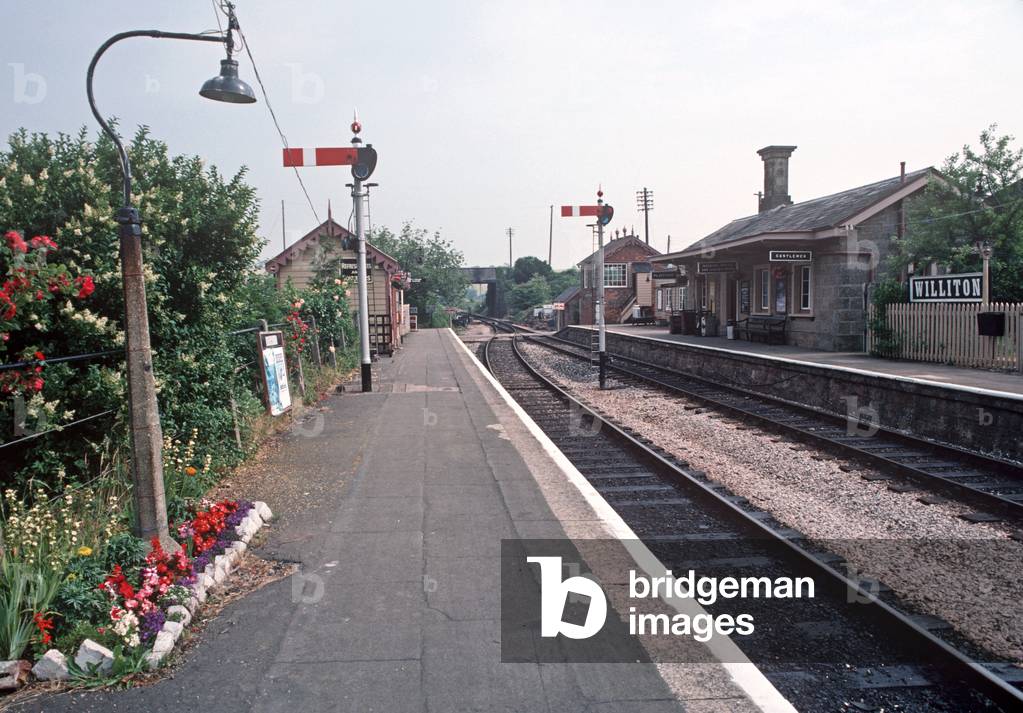 "Stazione di Williton sulla West Somerset Heritage Railway" 1990
