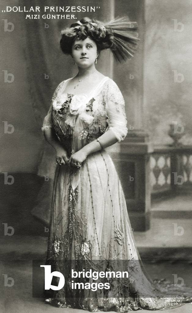 Image of Photography depicting Mizzi Gunther in Die Dollarprinzessin, b/w
