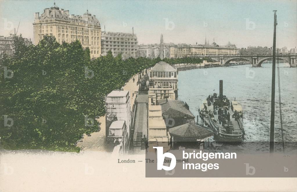 The Embankment, London (photo)