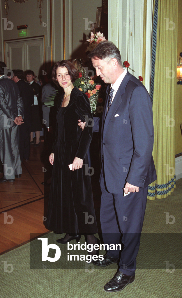 Immagine di Fotografia "Oslo 19941210: Mona Juul e Terje Rød Larsen durante la cena del Nobel al Grand Hotel. 