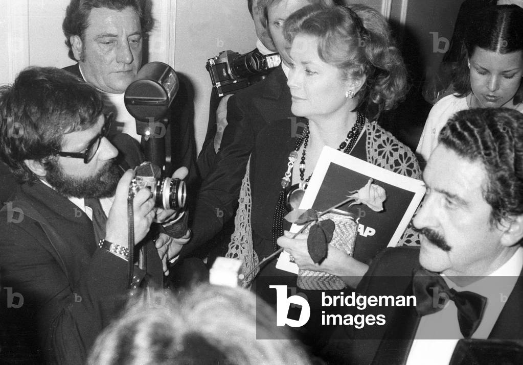 Image de Photographie représentant Nuit Du Cinéma à Paris le 18 mars 1977 : Princesse Grace de Monaco et sa Fi