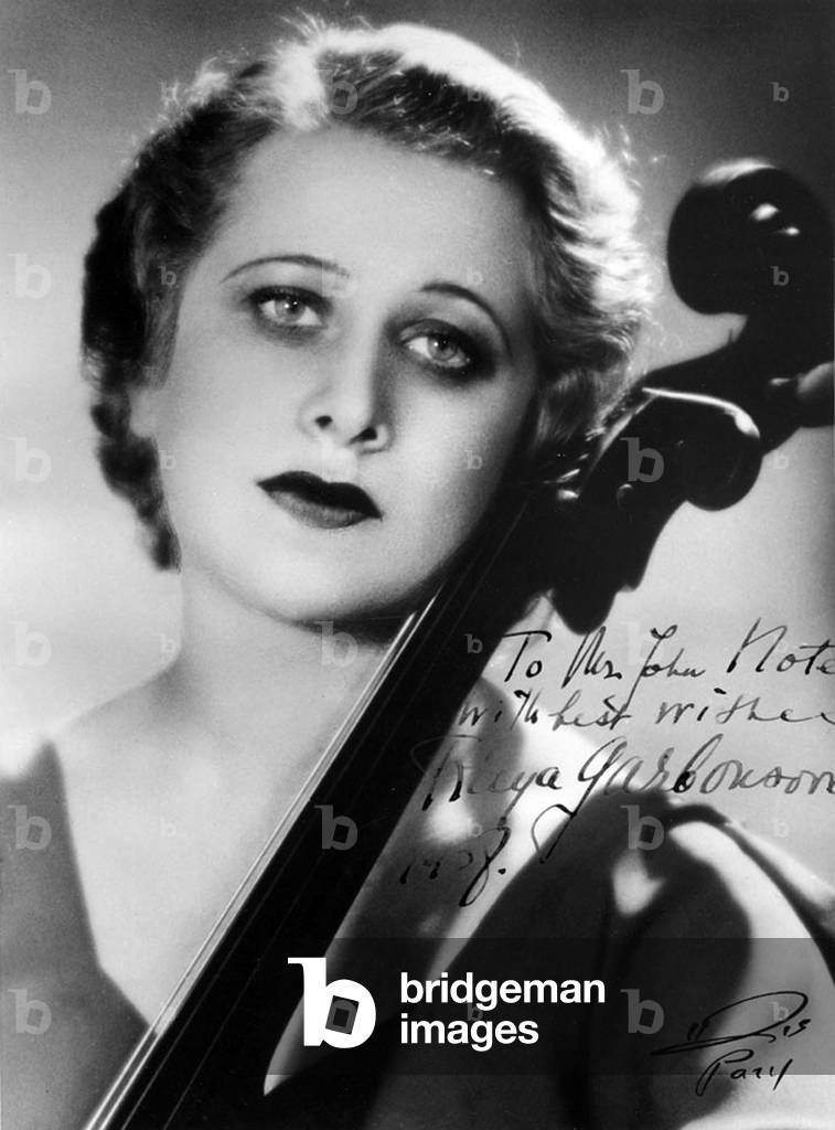 "Raya Garbousova" 1938 von Unknown photographer, b/w
