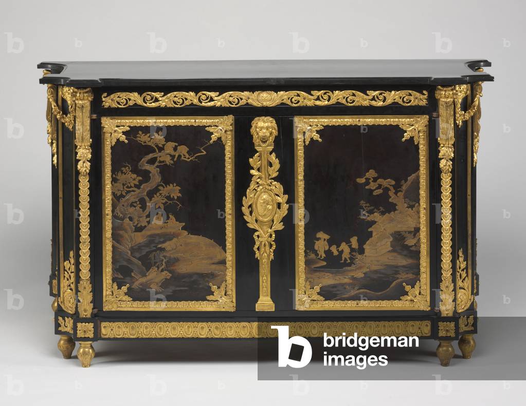 "Cassettiera (Commode) c.1765-1770 (impiallacciato ebano con pannelli laccati giapponesi" di Rene Dubois, b/w