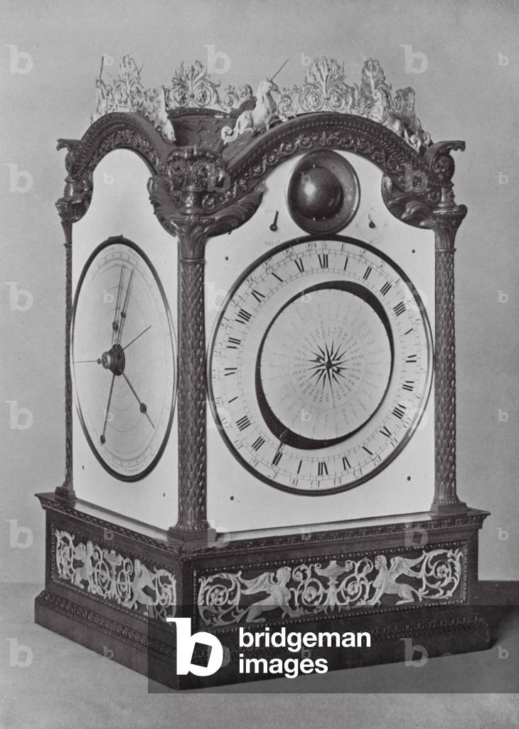 Buckingham Palace: Vierseitige Uhr (s/w-Foto)