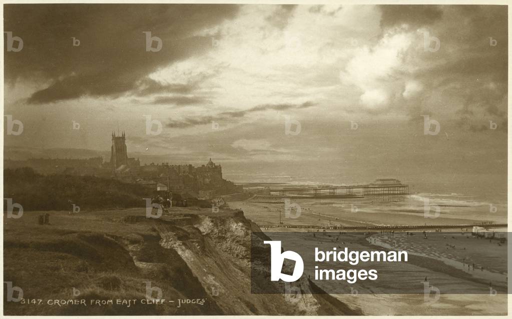 Image of Photography depicting Cromer from East Cliff (b/w photo) by English photographer, b/w