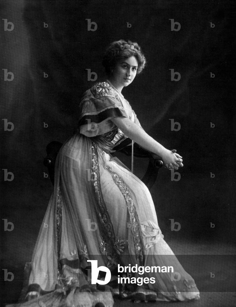 "L'attrice francese Renee Felyne (1884-1910) nei panni di Myrianne nell'opera teatrale «Mademoiselle Josette m