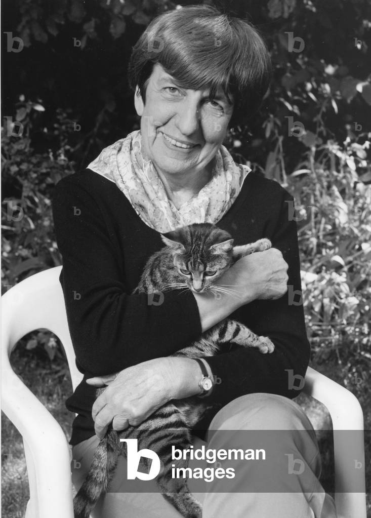 Immagine di Fotografia "Madeleine Reberioux e Son Chat (foto b/n)" di Louis Monier