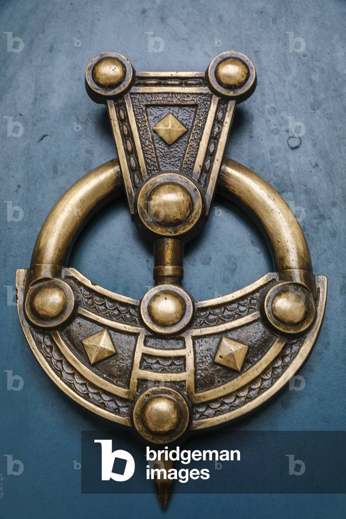 Cattedrale dell'Immacolata Concezione, Cuenca, Ecuador. Particolare della porta (fotografia)