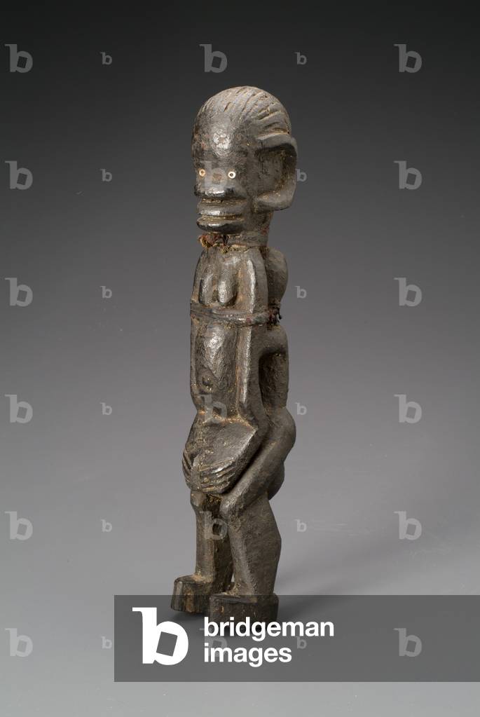 Figura di maternità (legno e materiale accumulato)