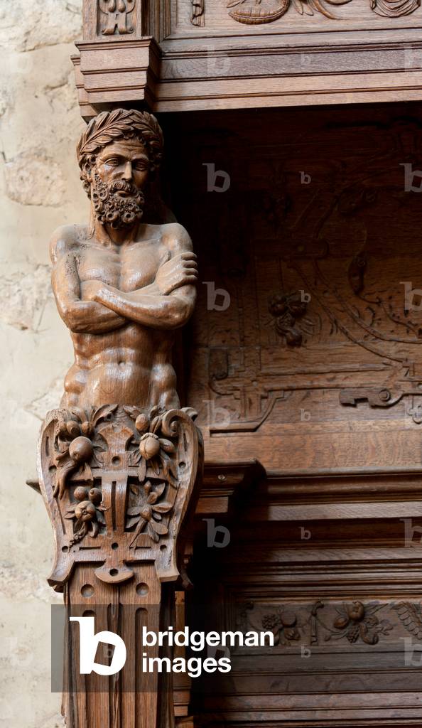 Stiftskirche. Innere. Chor. Sitzplätze. Renaissance. Holz. Detail. Bildhauerei. Atlas.