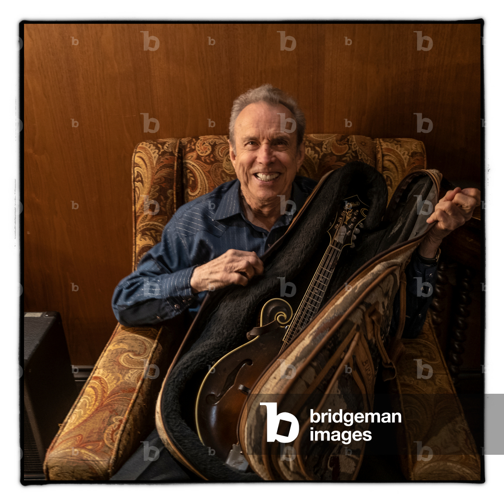 Image of Buck White with his Gilchrist mandolin in The Roy Acuff by ...