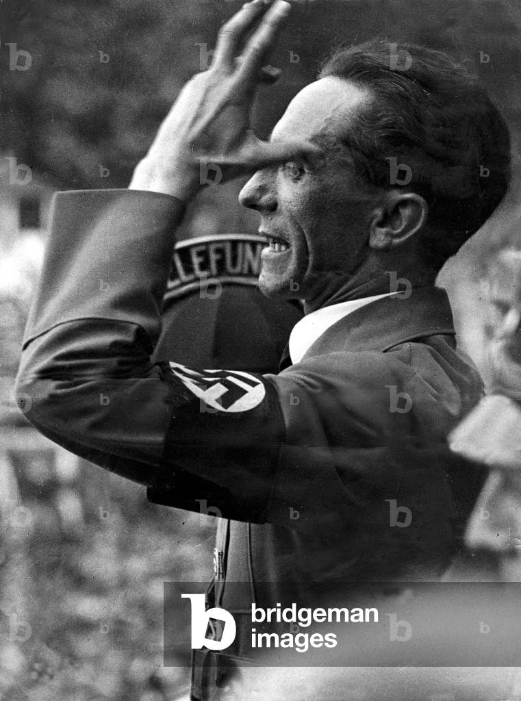 Image de Photographie représentant Joseph Goebbels (photo b/s) 1934, b/w
