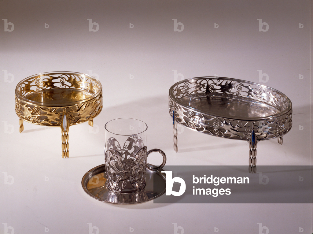 Table-centerpieces, silver, mother of pearl … (silver, mother of pearl)