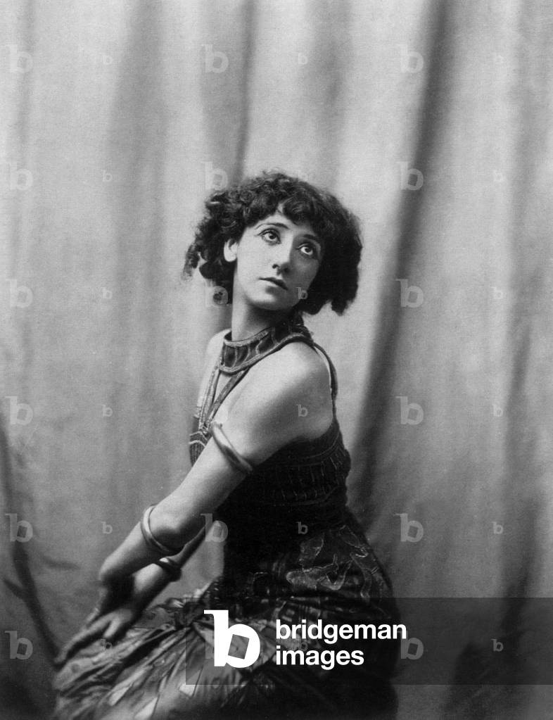 Tamara Karsavina come schiava di Cleopatra, 1909 (foto in b/n)