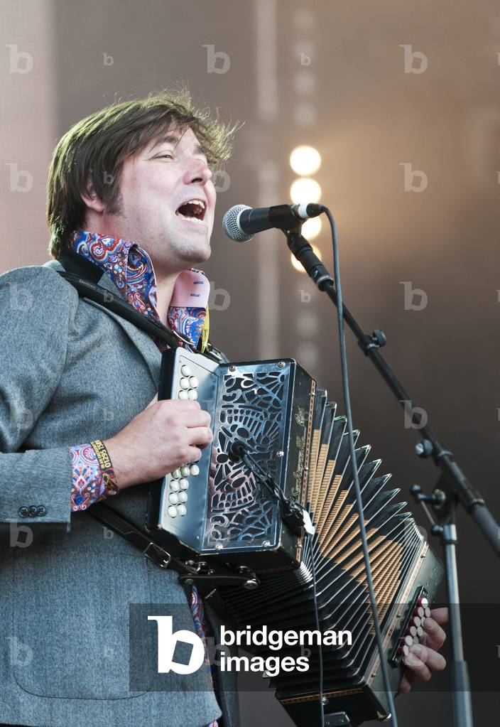Bild von Fotografie "Bellowhead (John Spiers) (Foto)" von Paul Tomlins