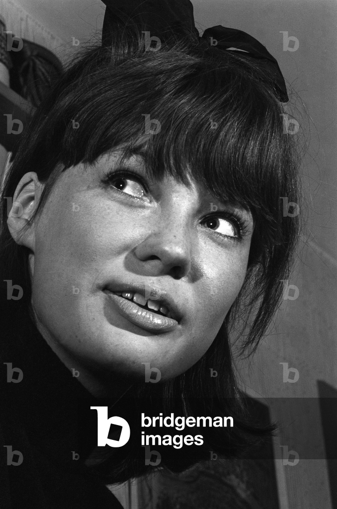 Image of Photography depicting The Aktuell November 1965 Visiting the young artist 16 -year -old Åse Kleveland