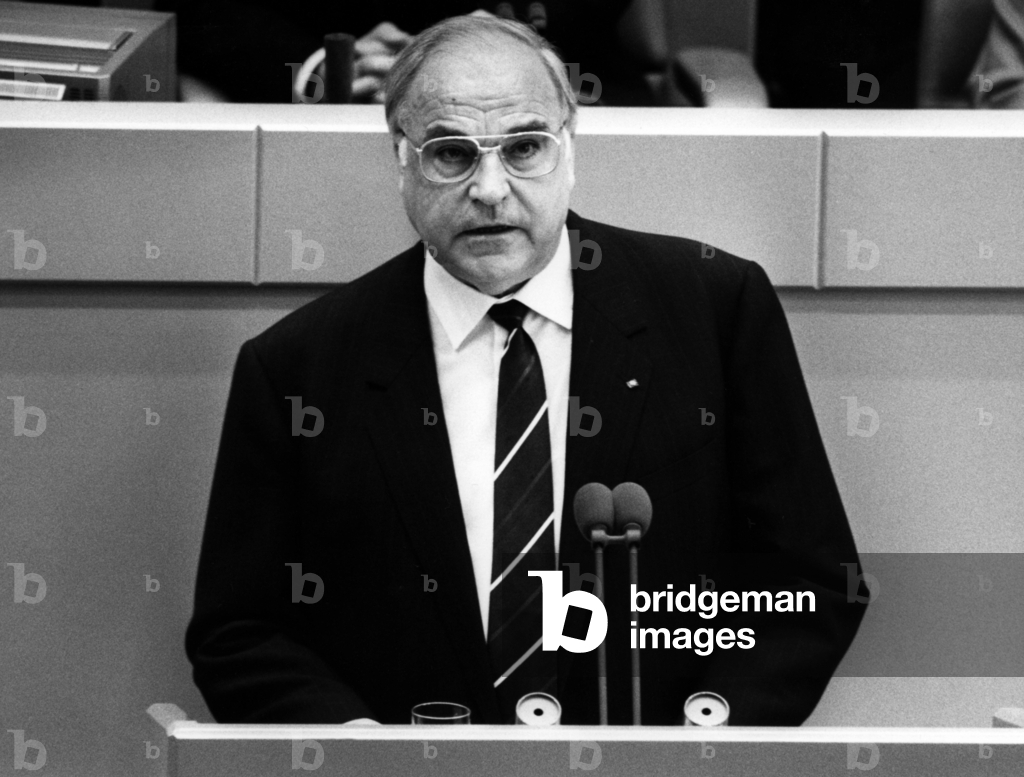 Image of Photography depicting Helmut Kohl 1990 by Sepp Spiegl