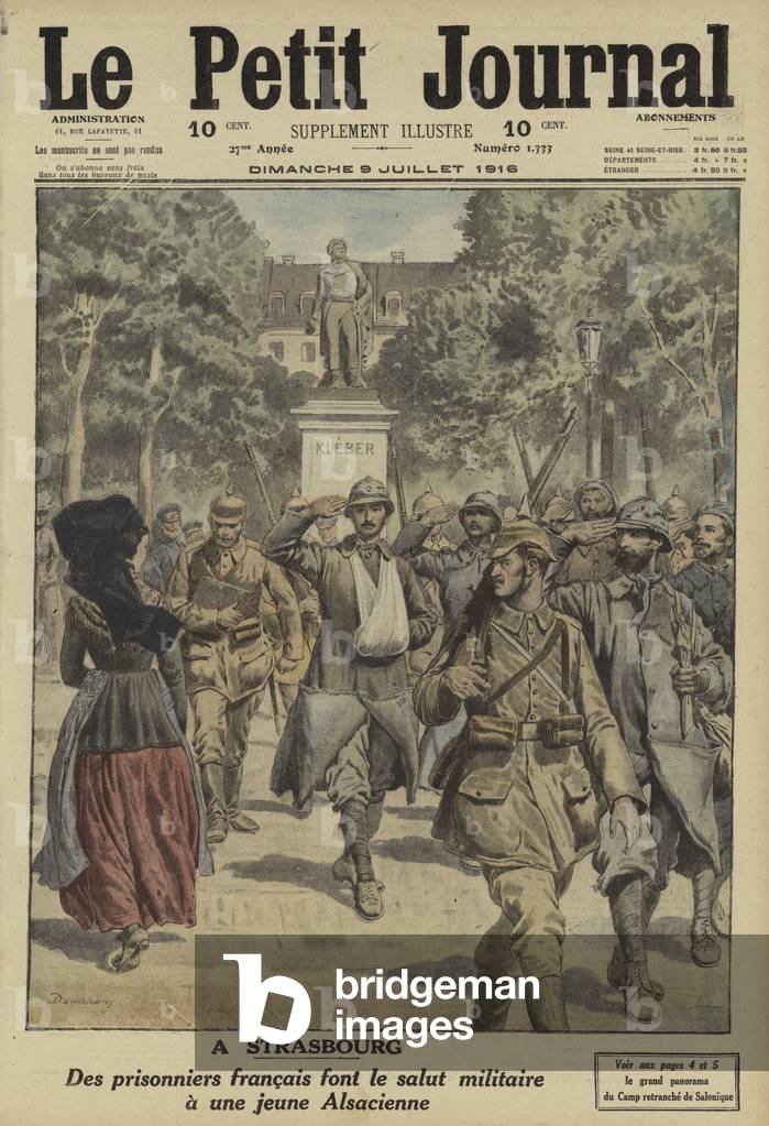 Französische Gefangene, die von den Deutschen gefangen genommen wurden, grüßen ein junges Elsässer Mädchen in 