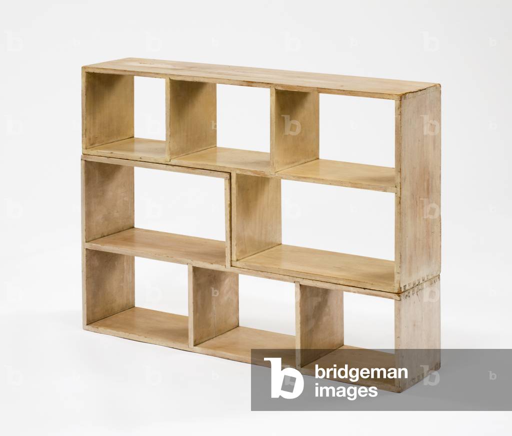 Bookshelves by Gerald Summers, b/w