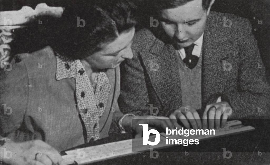 Immagine di Fotografia "Completo in algebra braille (foto b/n)" 1901 di English Photographer