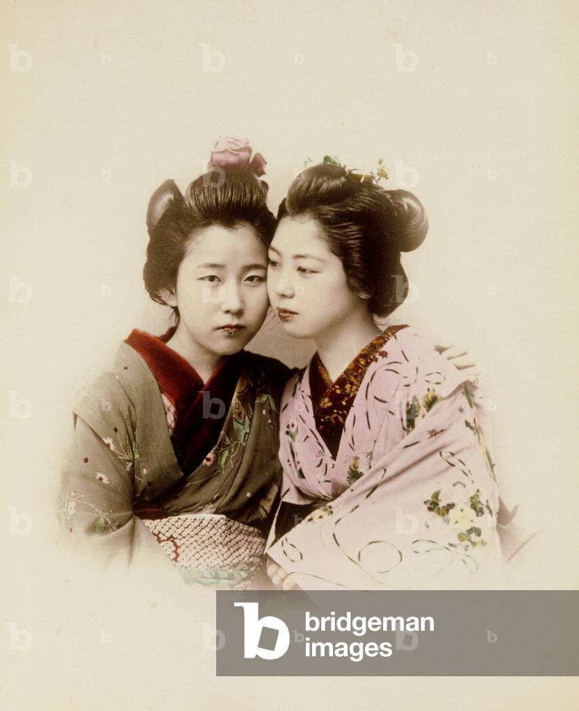 Image de Photographie représentant Two Girls 1890 par Isshin) Ogawa, b/w