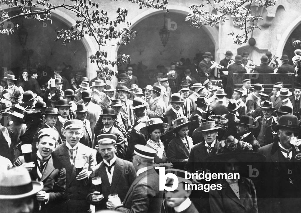 Image of Photography depicting At the Courtyard of the Hofbraeuhaus in Munich 1800, b/w
