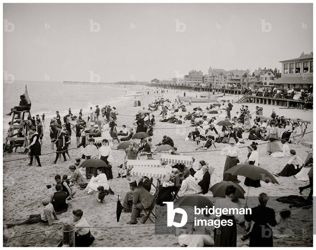Immagine di Fotografia "Sulla spiaggia di Ross padiglione", b/w