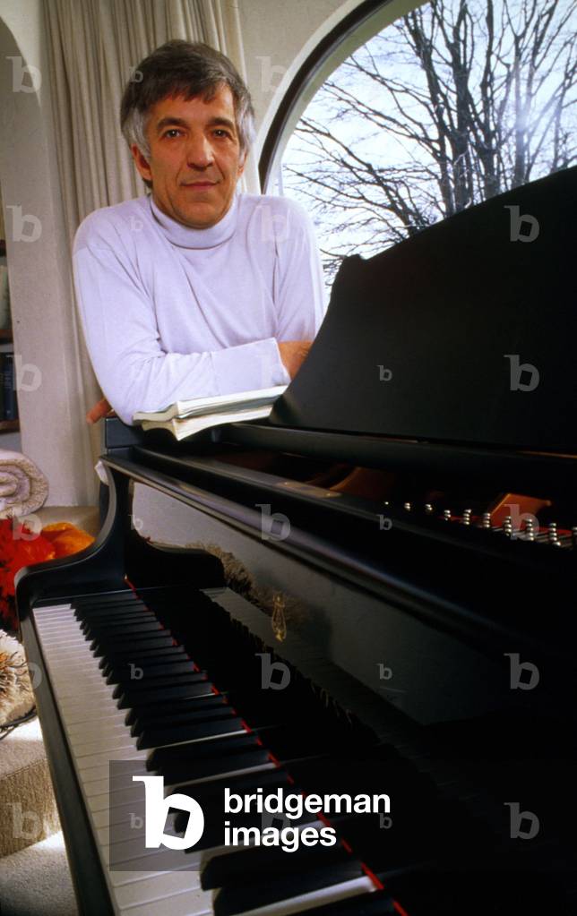 Image of Vladimir Ashkenazy by Unknown photographer, (20th century)