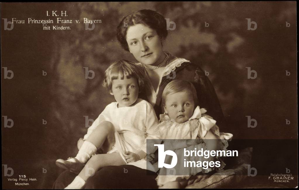 Image de Photographie représentant Ak femme la princesse Franz de Bavière avec ses enfants (b/w photo) par Ger