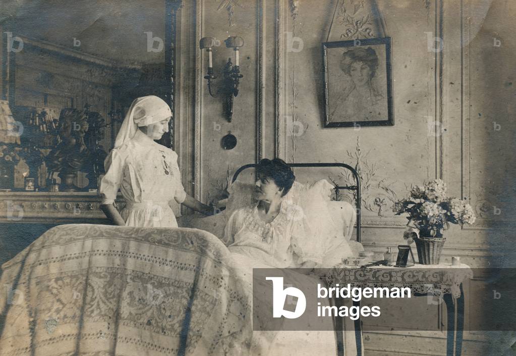 Immagine di Fotografia "Infermiera" 1920 di French Photographer