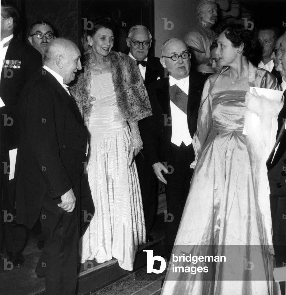 Immagine di Fotografia "Paul Claudel e il presidente francese Vincent Auriol durante Uno Gala di Parigi 04 dic
