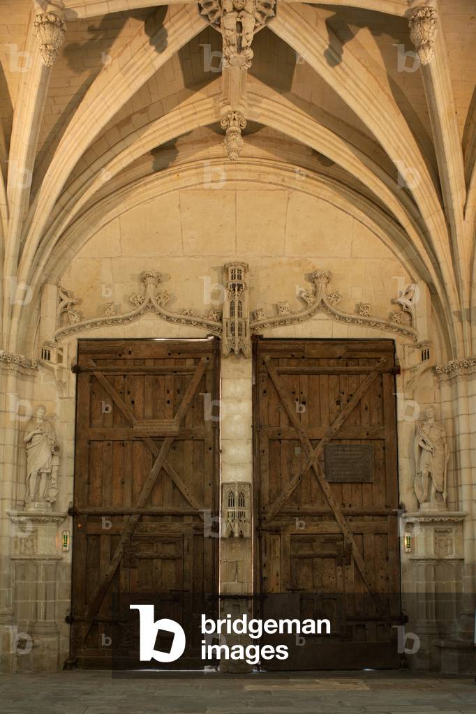 "Cattedrale (Cathédrale Saint-Pierre). Interni. ovest."