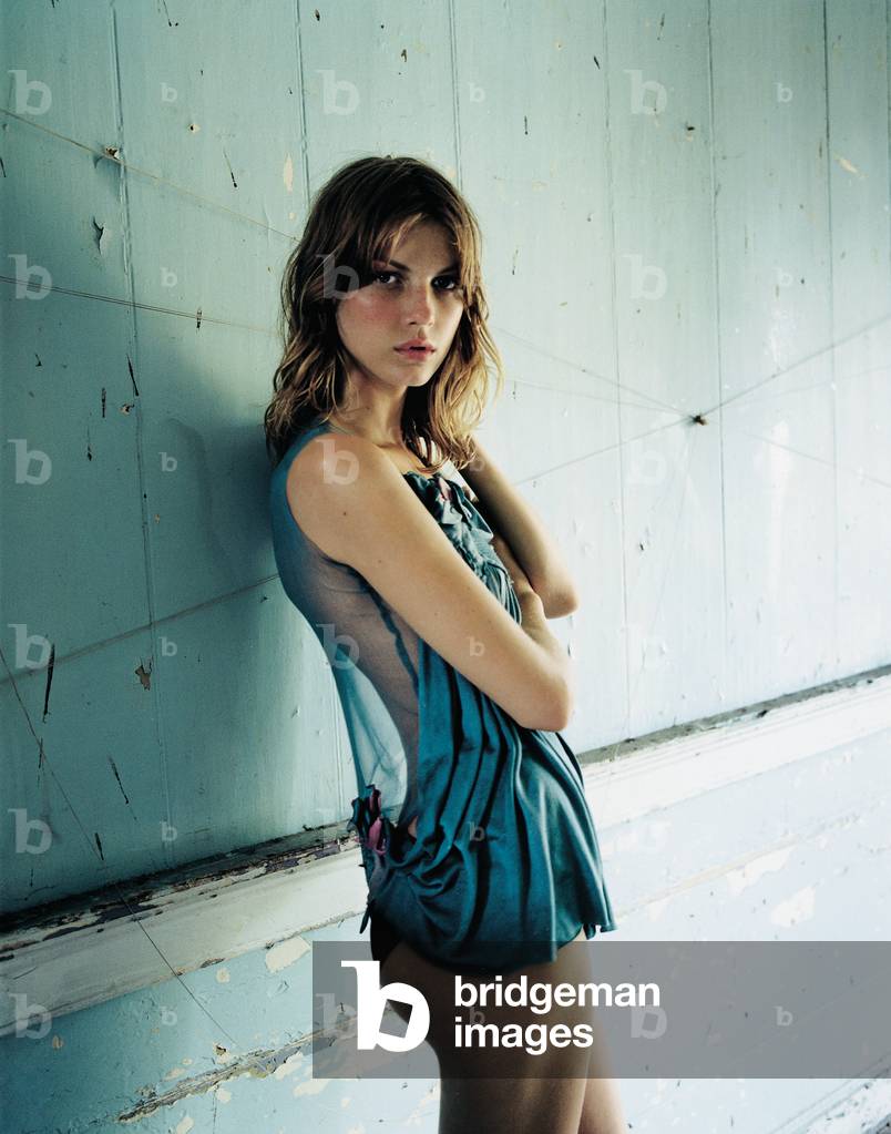 NOVA　sep2001 Angela　Lindval Image of Angela Lindvall, 2001 (photo) by Day, Corinne (1962