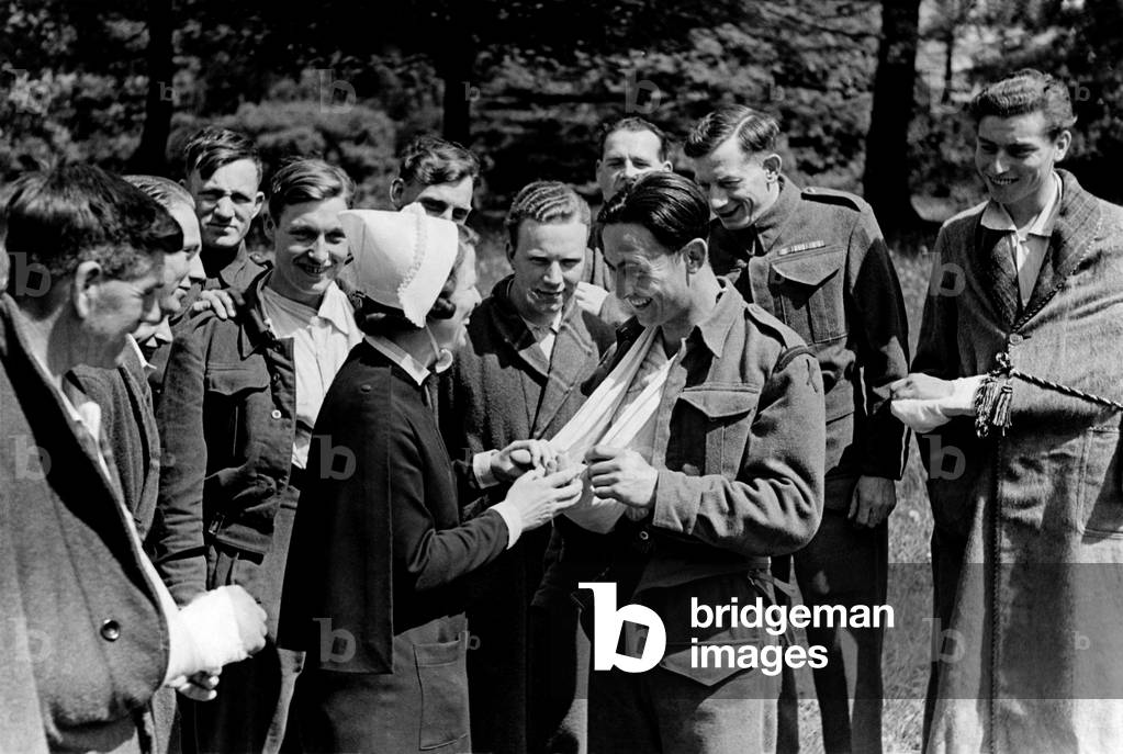 Image of Bataille de Dunkerque 1940 World War II Dunkirk. B.E.F. wounded