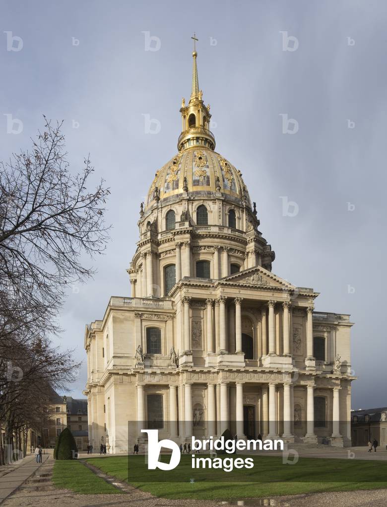 Facade du dome des Invalides (1670), Paris (photography)