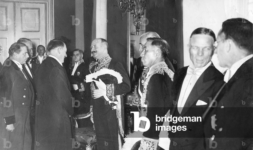 Immagine di Fotografia "Ricevimento Diplomatico di Hitler (foto in b/n)" 1934, b/w