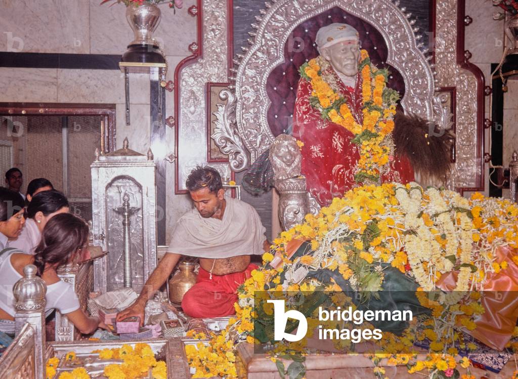Anbetung am Schrein von Sai Baba, Puja, Indien, 1972 (Fotos)