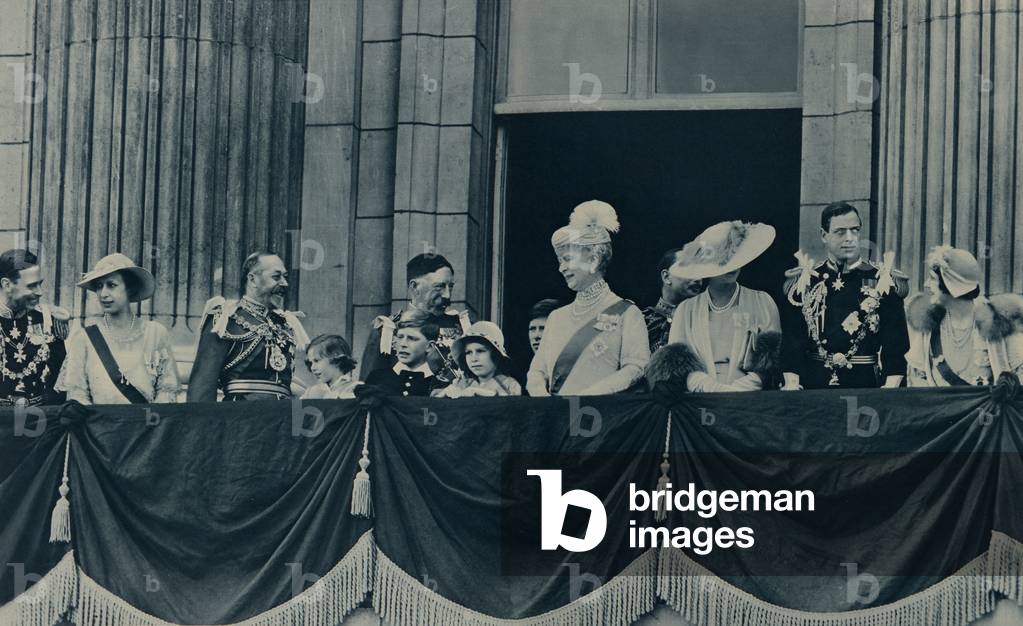 König George V und die königliche Familie auf dem Balkon des Buckingham Palace, 1935 (s/w-Foto)