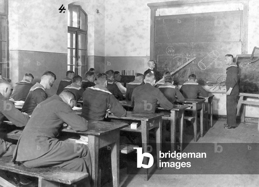 Immagine di Fotografia "Educazione all'Accademia Navale Muerwik (foto in b/n)" 1924, b/w