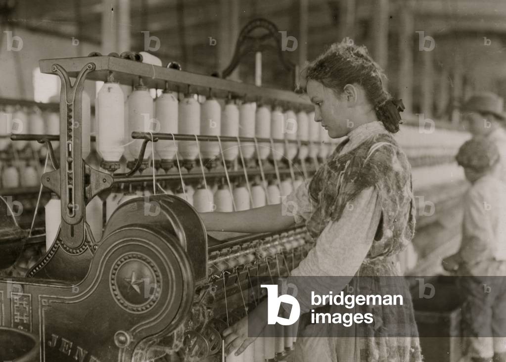 Spinner in Vivian Cotton Mills, Cherryville, N.C. 1908 (foto)