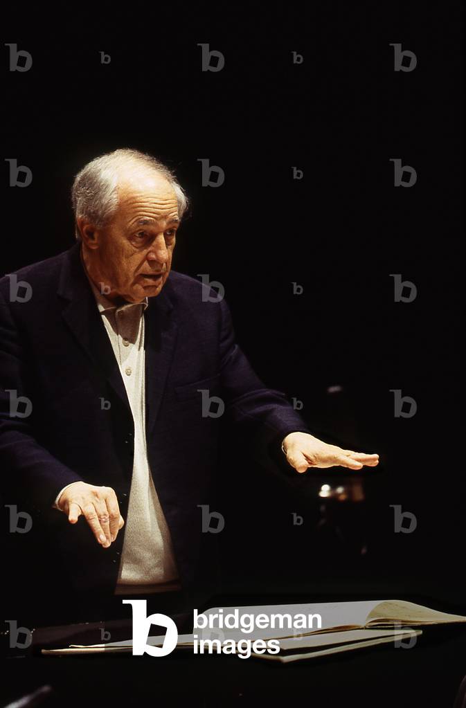 Image de Photographie représentant Pierre Boulez - portrait du chef d'orchestre et compositeur français né en 
